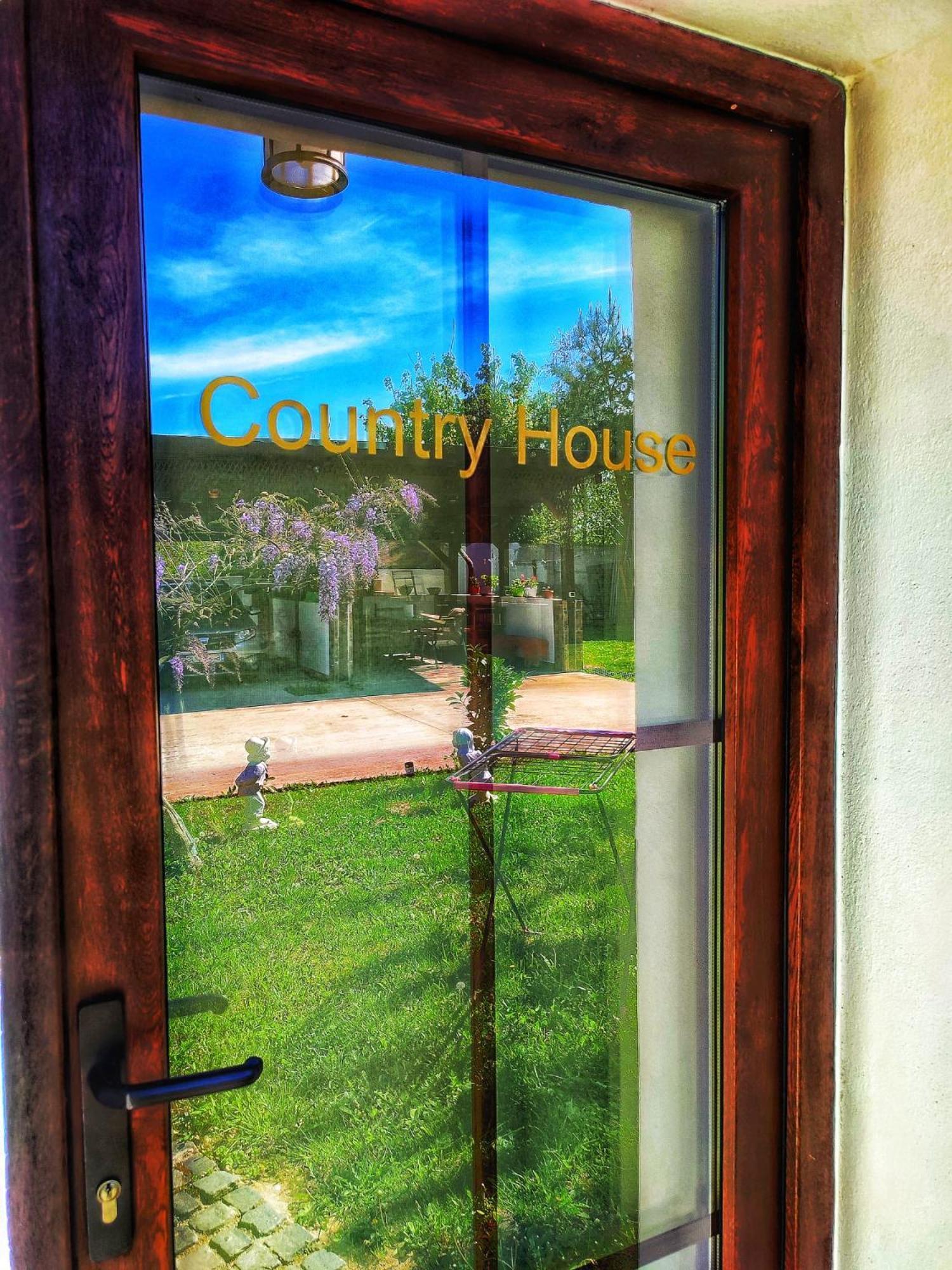Courtyard Studio Nagyvárad Kültér fotó